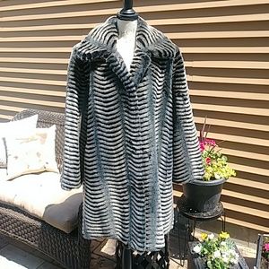 Like new Faux fur Jerry Lewis swing coat